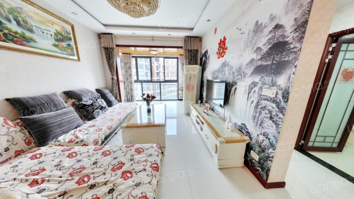 鹏运左岸二手房实景图