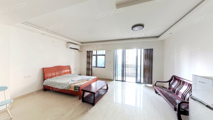 伊泰天骄一期二手房实景图