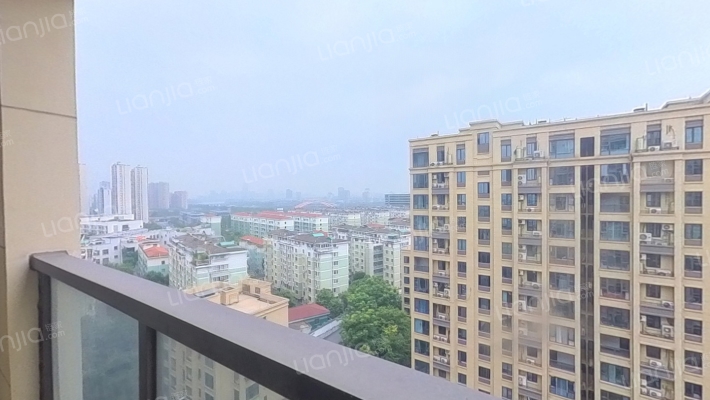 中天翰林诚品二手房实景图