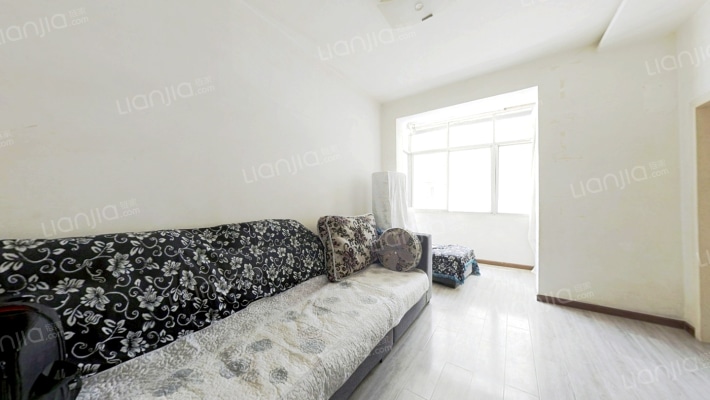 襄阳市商务局金叶巷3号院区二手房实景图