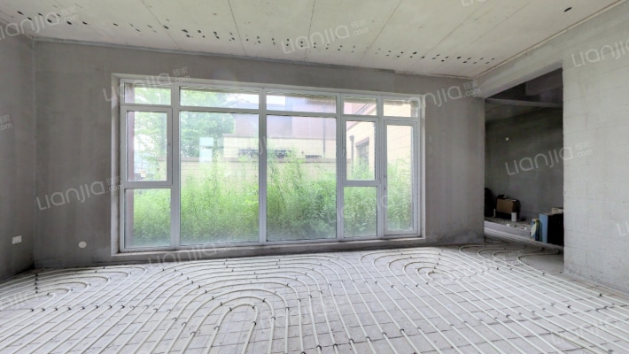 万科翡翠别墅二手房实景图