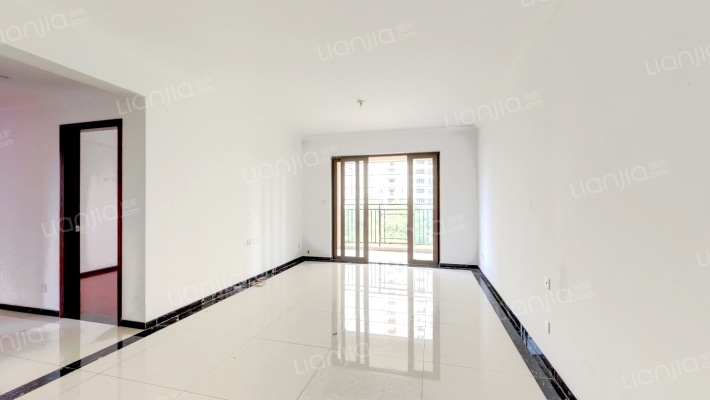 龙光城北八期二手房实景图