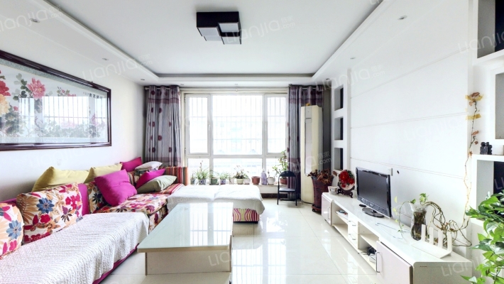 矿山局家属院南北通透的大三居。精装，干净。-客厅