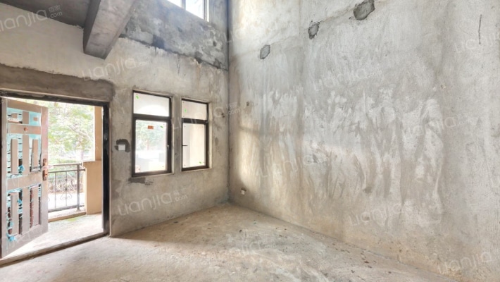 裕田奥莱小镇二手房实景图