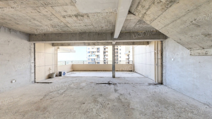 上置绿洲雅宾利二手房实景图