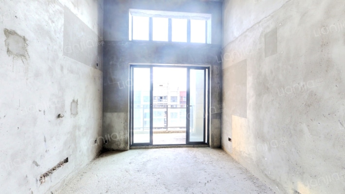 伊泰天骄二期二手房实景图