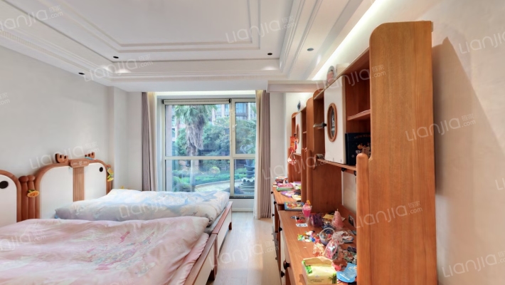 彩虹豪庭二手房实景图