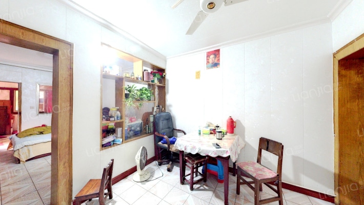 菱湖南路一百五十一号二手房实景图