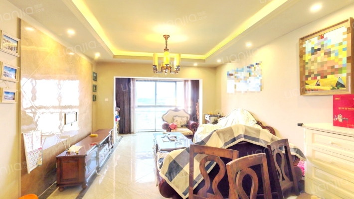 海伦国际贝宁区二手房实景图