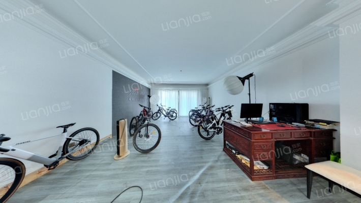 柏悦华府二手房实景图