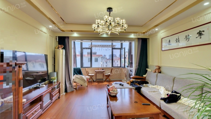 滨江别墅小区二手房实景图