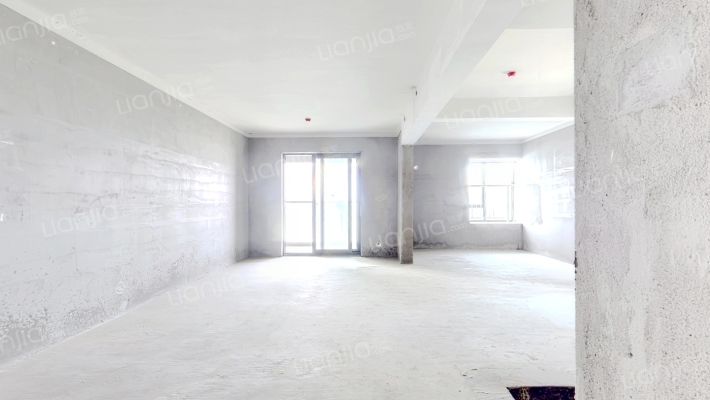 地铁盛观尚城二手房实景图