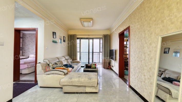 云报华府二手房实景图