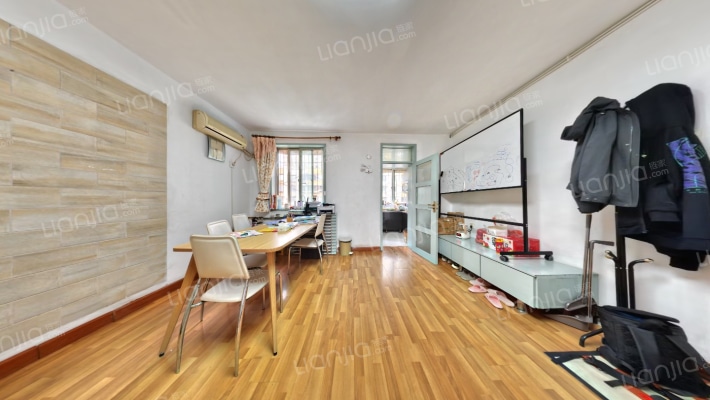 民航小区二手房实景图