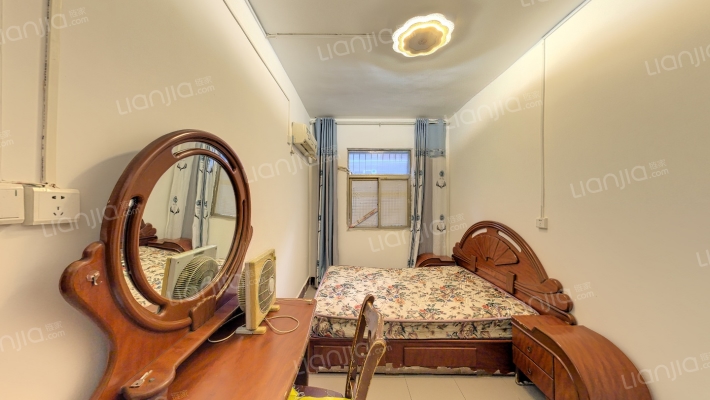 六里屯168号院二手房实景图