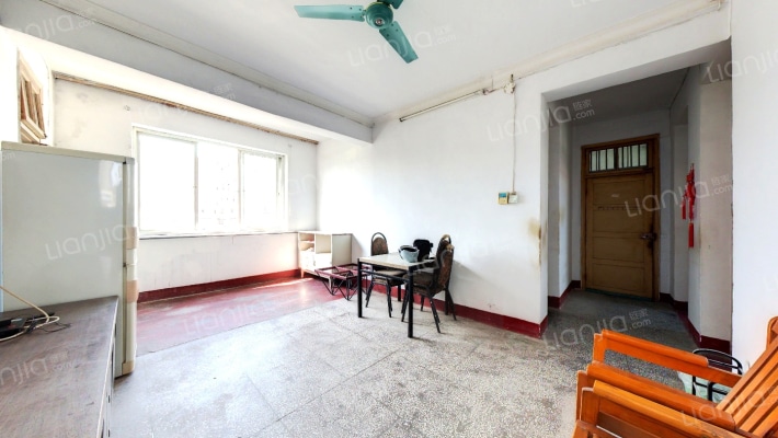 定中街保险公司家属院二手房实景图