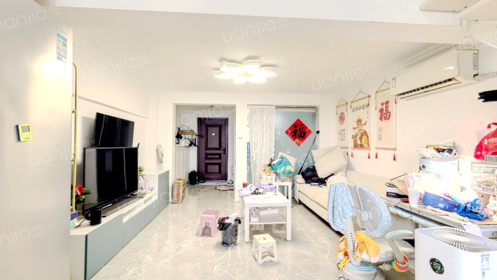 彩世界二手房实景图