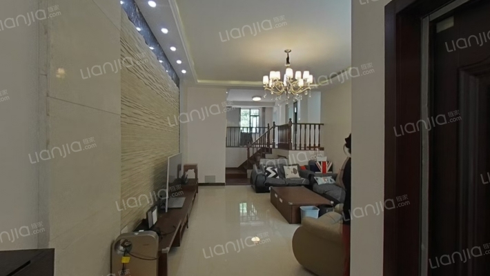 水岸豪庭二手房实景图