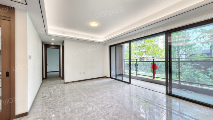 万科清水甲第厚德二手房实景图