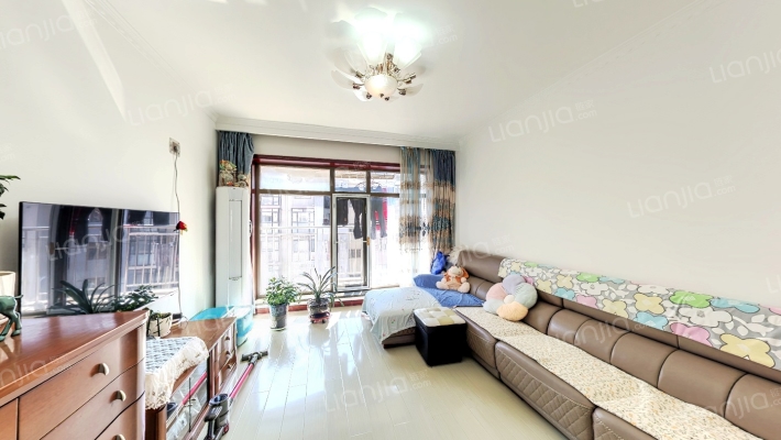 金鹏名府二手房实景图