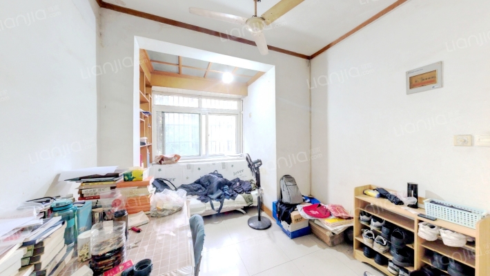 电大宿舍二手房实景图