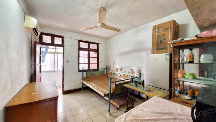 来凤新村二手房实景图