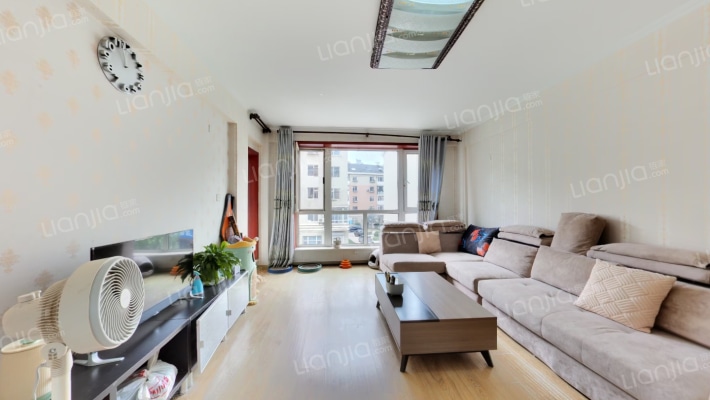 龙畔金泉五期K1区二手房实景图