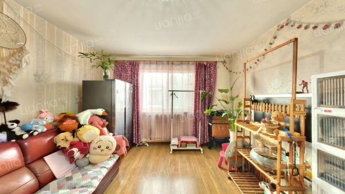 秋瑞家园二手房实景图