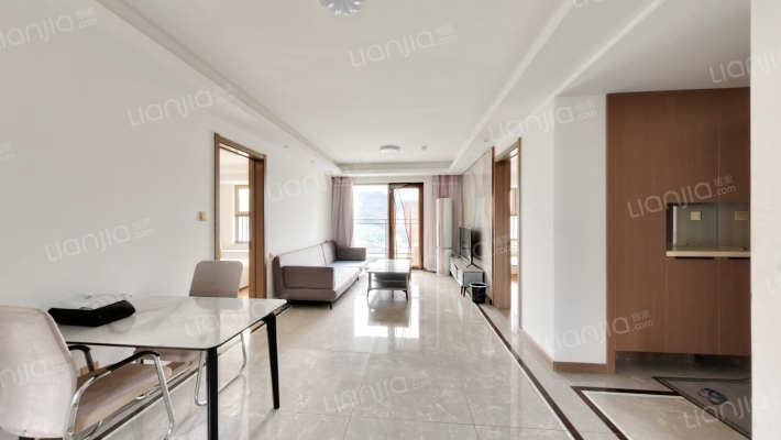 世茂揽樾二手房实景图