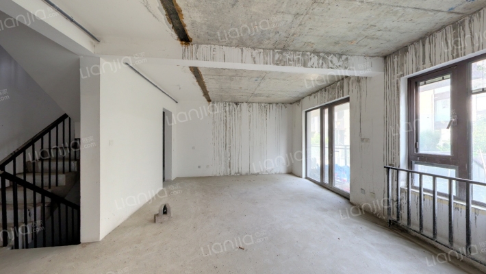 云樾东方二手房实景图