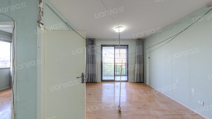 新桥嘉苑二手房实景图