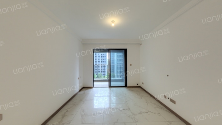 南昌旭辉中心C区二手房实景图