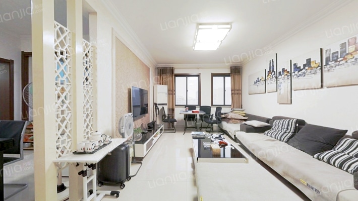 恒盛都市豪庭二手房实景图