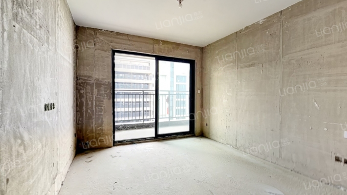 建业山水湖城二手房实景图