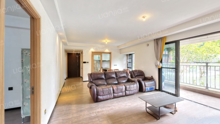 万科棠樾小重山二手房实景图