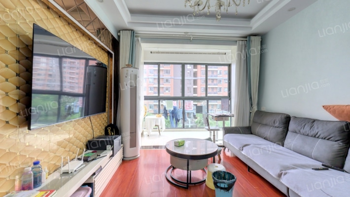 香域华府二手房实景图