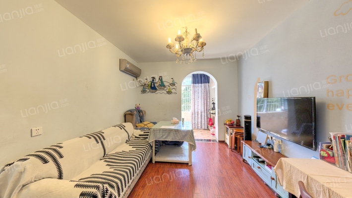 逸苑小区二手房实景图