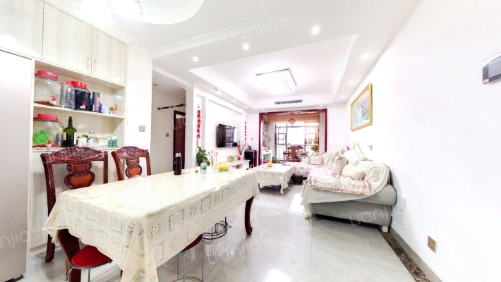 世家城南1号二手房实景图