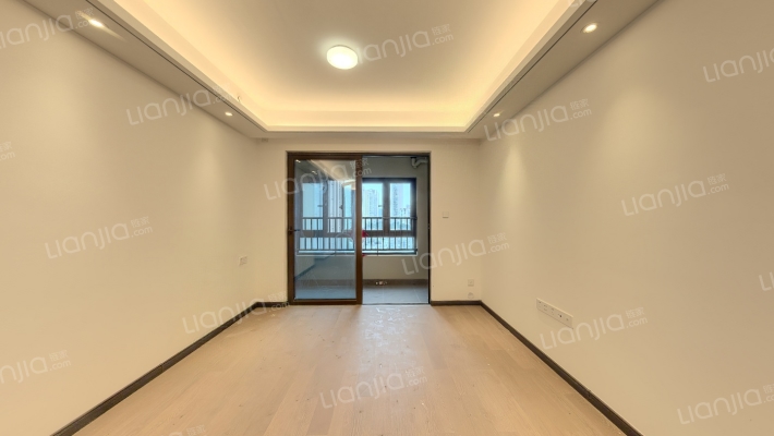 万科金域蓝湾四期二手房实景图