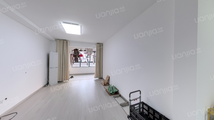 万兴林里间二手房实景图