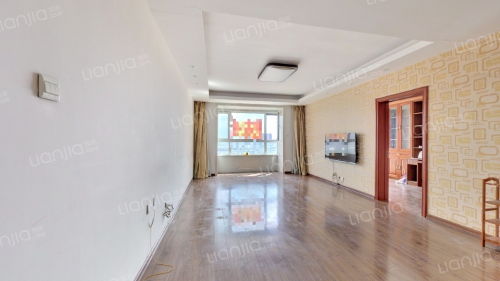 蔚蓝国际三期二手房实景图