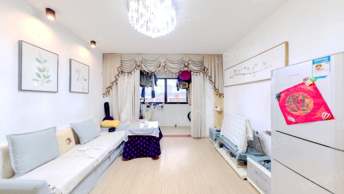 迎新佳苑二手房实景图