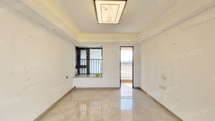 腾龙名悦公馆二手房实景图