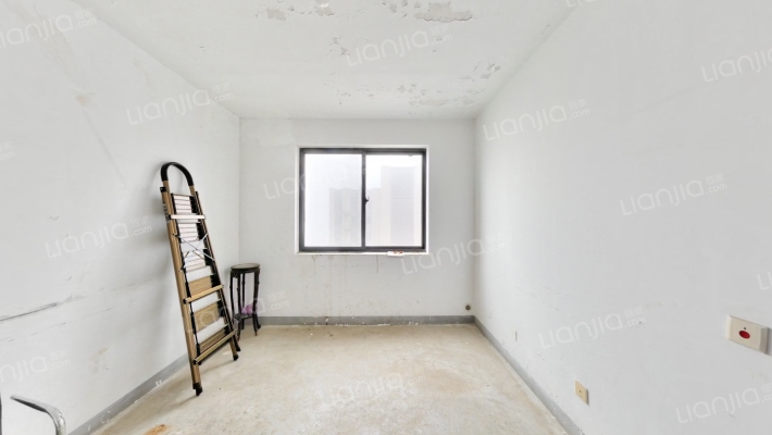 尚水湖畔晶园二手房实景图