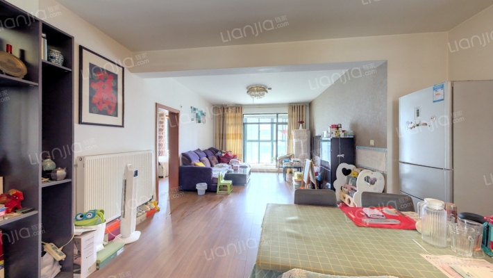 左岸名苑紫衫阁二手房实景图