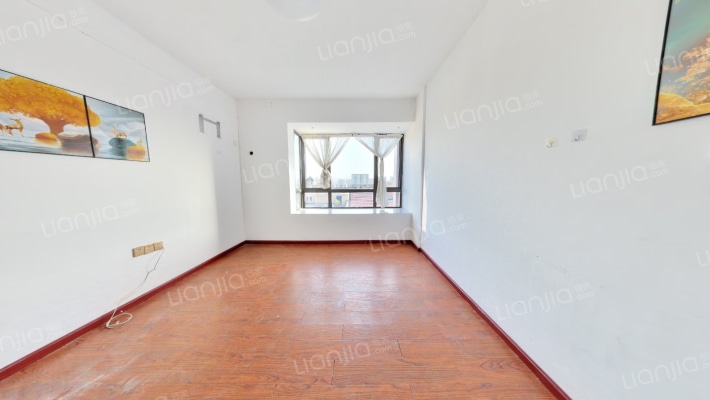 城镇依山郡二手房实景图