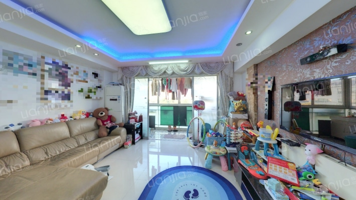 诚鸿花苑二手房实景图