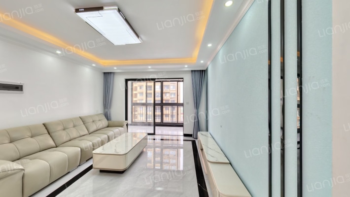 海龙皇家华府二手房实景图