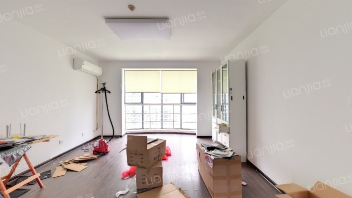 假日花园二手房实景图