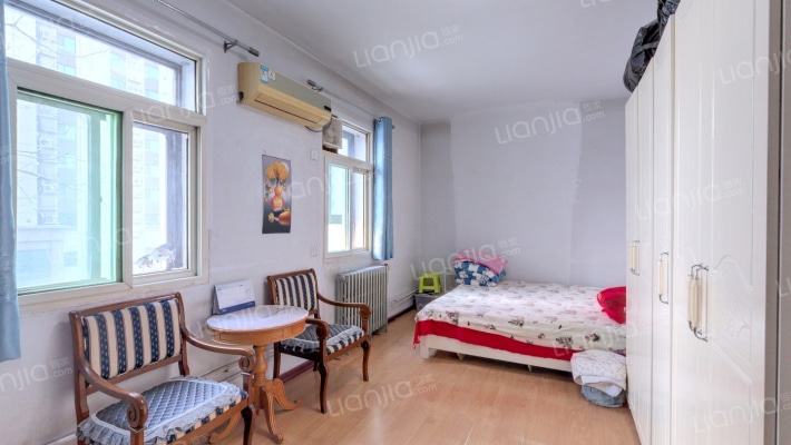 六一社区4号院二手房实景图